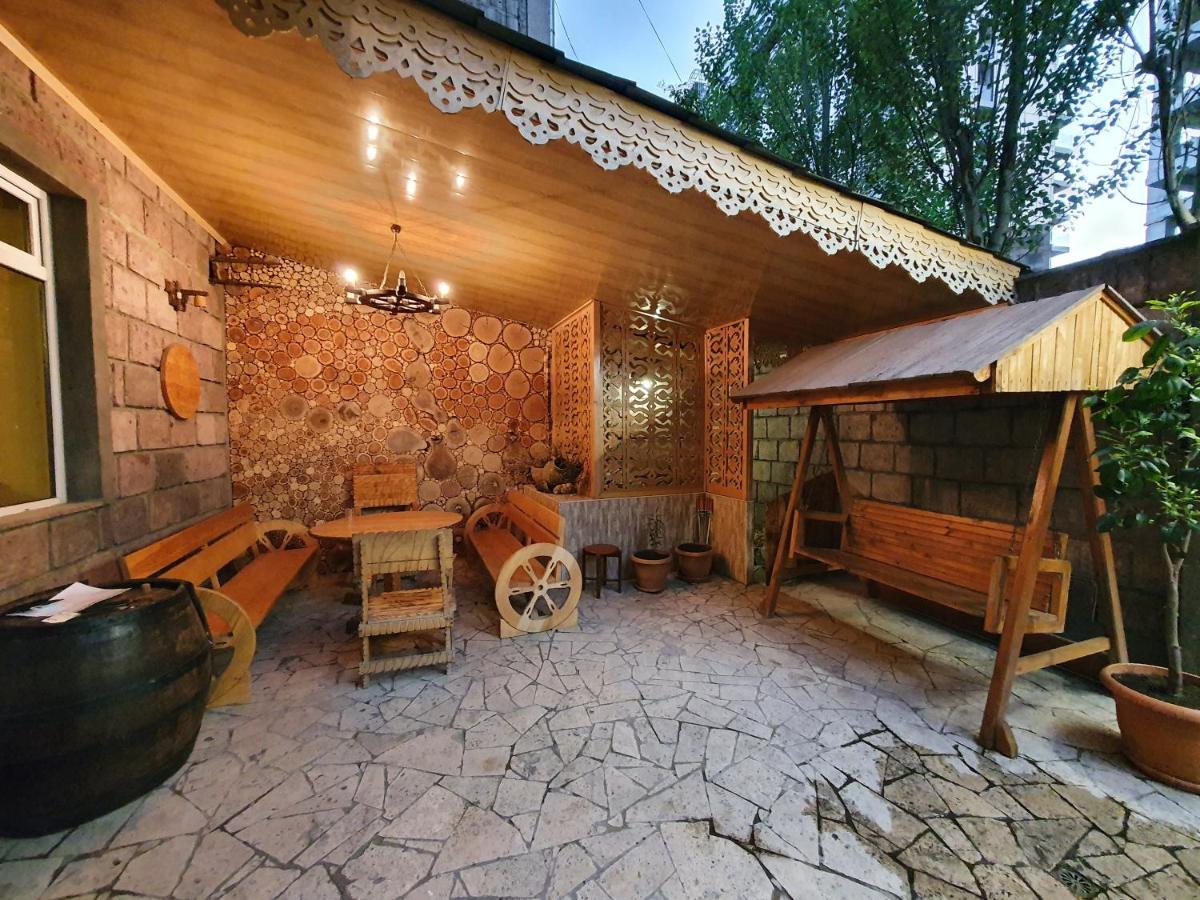 Capsule Hostel In The Old City Of Jerevan Buitenkant foto