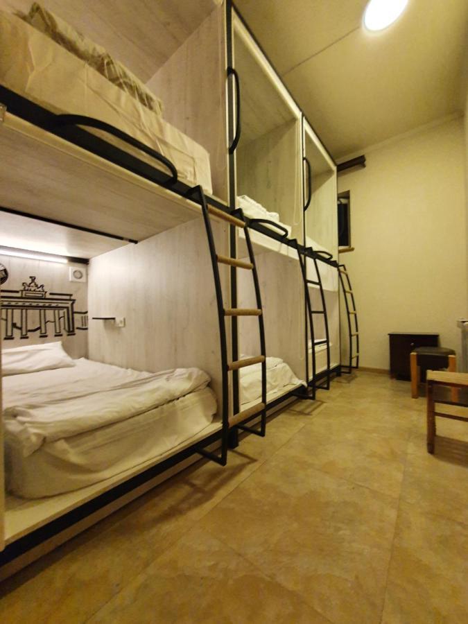 Capsule Hostel In The Old City Of Jerevan Buitenkant foto