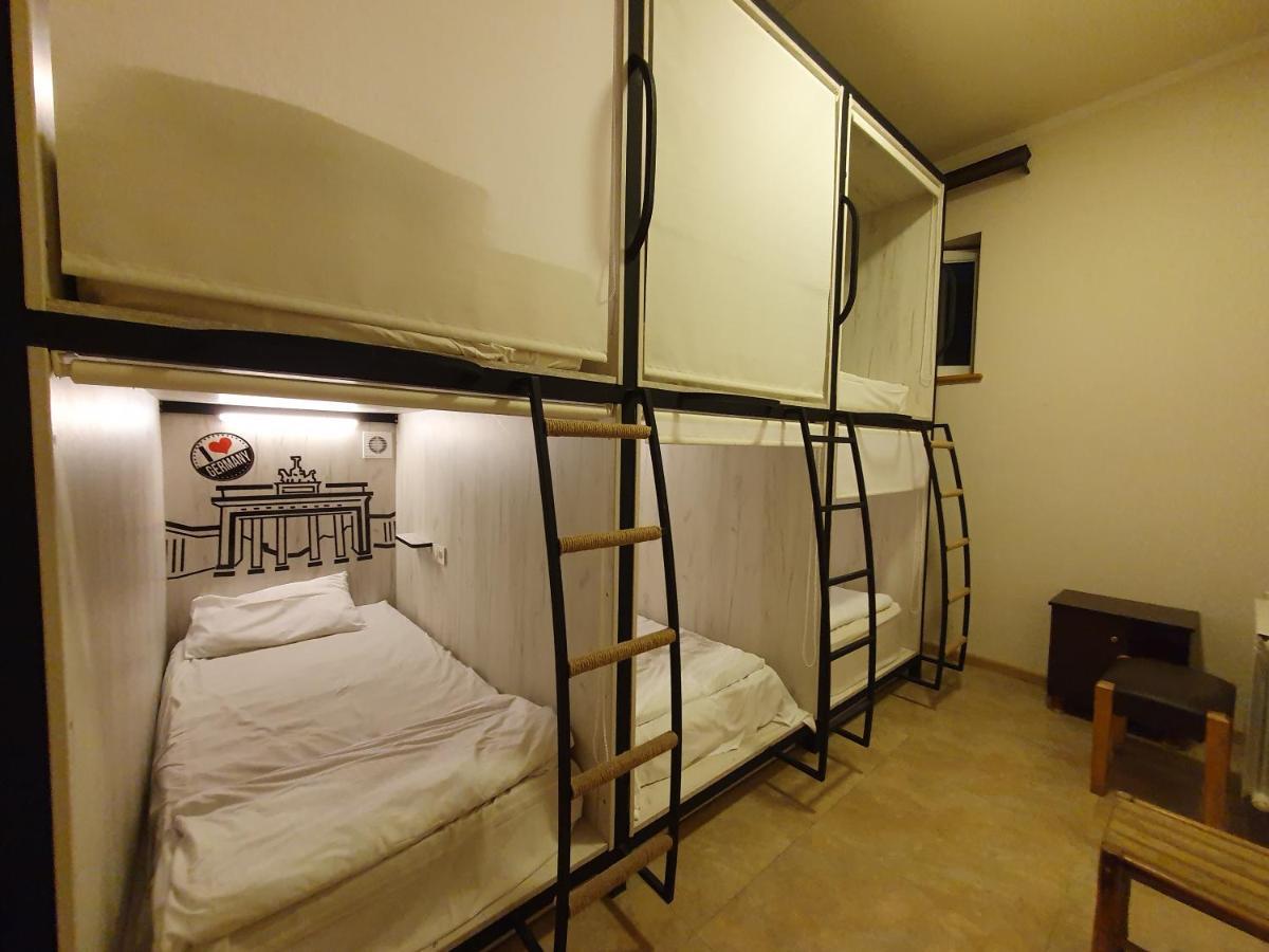 Capsule Hostel In The Old City Of Jerevan Buitenkant foto