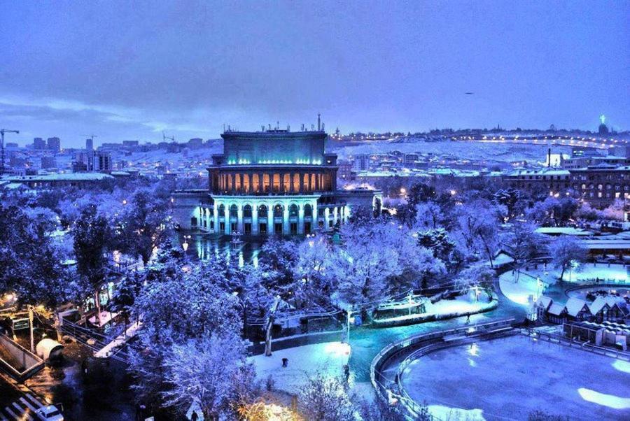 Capsule Hostel In The Old City Of Jerevan Buitenkant foto